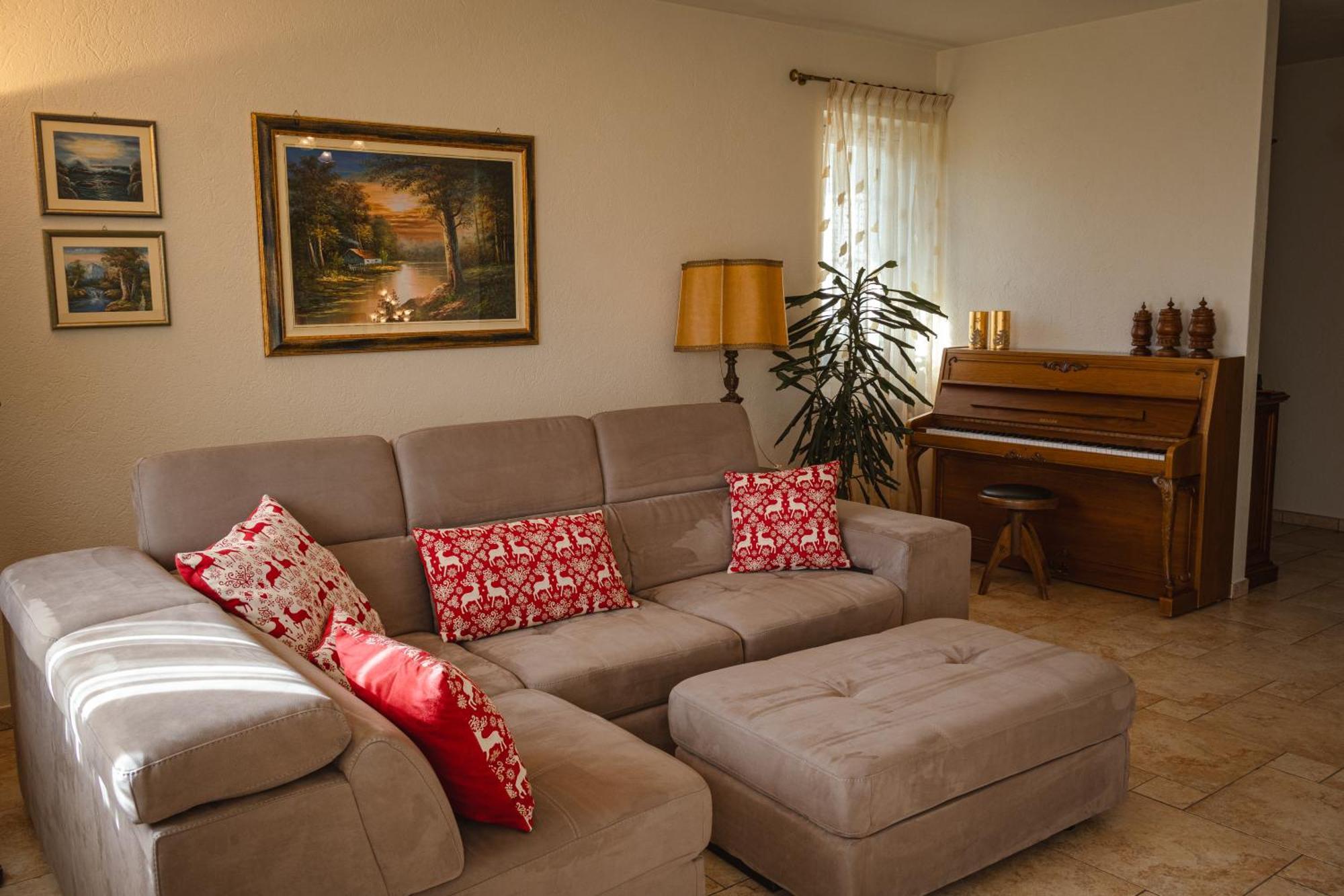 Villa Mara - Aosta - 200 Mq - Wifi - Jacuzzi - Parcheggio - Giardino Eksteriør billede