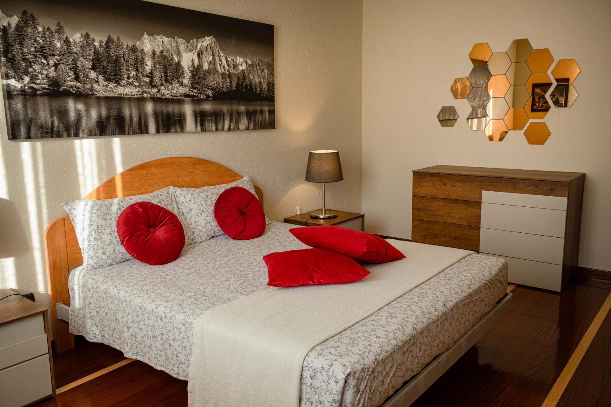 Villa Mara - Aosta - 200 Mq - Wifi - Jacuzzi - Parcheggio - Giardino Eksteriør billede